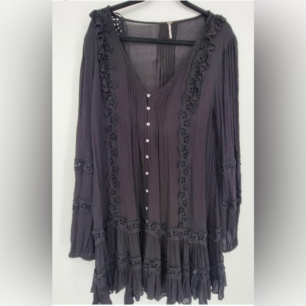 Free People 🖤black snow angel mini flowy dress size Medium balloon sleeve puff